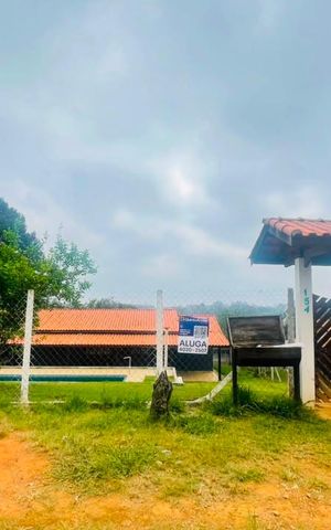 Casa para alugar com 145m², 3 quartos e 8 vagas Casa para alugar com 145m², 3 quartos e 8 vagasFachada com placa