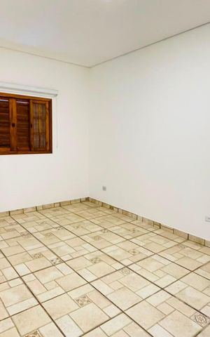Casa para alugar com 140m², 2 quartos e 5 vagas Casa para alugar com 140m², 2 quartos e 5 vagasQuarto