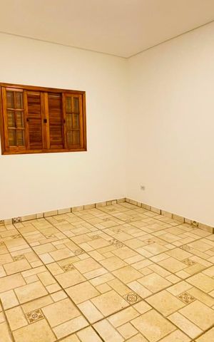 Casa para alugar com 140m², 2 quartos e 5 vagas Casa para alugar com 140m², 2 quartos e 5 vagasQuarto