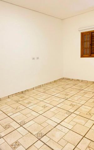 Casa para alugar com 140m², 2 quartos e 5 vagas Casa para alugar com 140m², 2 quartos e 5 vagasQuarto