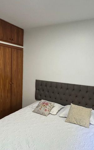 Casa à venda com 450m², 4 quartos e 2 vagas Casa à venda com 450m², 4 quartos e 2 vagasQuarto