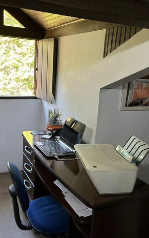 Casa à venda com 450m², 4 quartos e 2 vagas Casa à venda com 450m², 4 quartos e 2 vagasSala