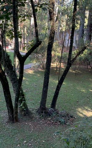 Casa à venda com 450m², 4 quartos e 2 vagas Casa à venda com 450m², 4 quartos e 2 vagasÁrea externa