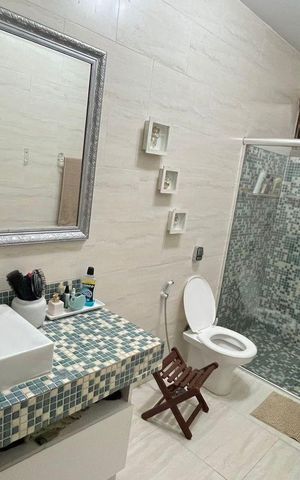 Casa à venda com 450m², 4 quartos e 2 vagas Casa à venda com 450m², 4 quartos e 2 vagasBanheiro