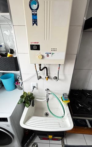 Apartamento à venda com 45m², 2 quartos e 1 vaga Apartamento à venda com 45m², 2 quartos e 1 vagaCozinha e Área de Serviço
