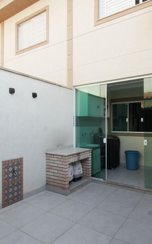 Casa à venda com 146m², 3 quartos e 2 vagas Casa à venda com 146m², 3 quartos e 2 vagasQuintal