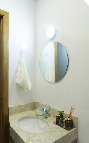 Casa à venda com 146m², 3 quartos e 2 vagas Casa à venda com 146m², 3 quartos e 2 vagasBanheiro