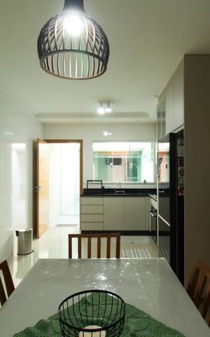 Casa à venda com 146m², 3 quartos e 2 vagas Casa à venda com 146m², 3 quartos e 2 vagasCozinha
