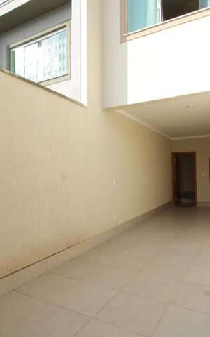 Casa à venda com 146m², 3 quartos e 2 vagas Casa à venda com 146m², 3 quartos e 2 vagasGaragem