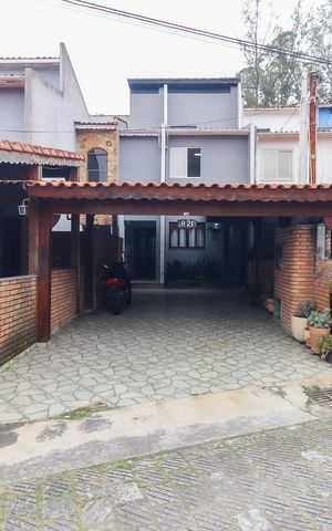Casa de condomínio para alugar com 250m², 3 quartos e 5 vagas Casa de condomínio para alugar com 250m², 3 quartos e 5 vagasGaragem