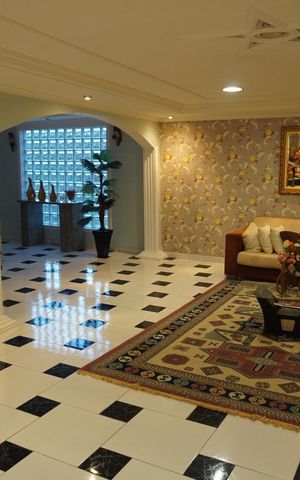 Casa à venda com 1100m², 5 quartos e 6 vagasSala
