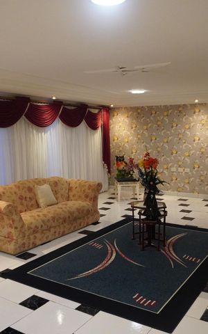 Casa à venda com 1100m², 5 quartos e 6 vagasSala