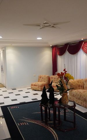Casa à venda com 1100m², 5 quartos e 6 vagasSala