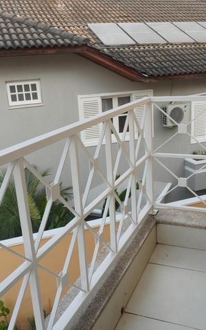 Casa de condomínio à venda com 540m², 4 quartos e 2 vagasSacada da suite