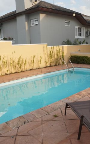 Casa de condomínio à venda com 540m², 4 quartos e 2 vagasPiscina