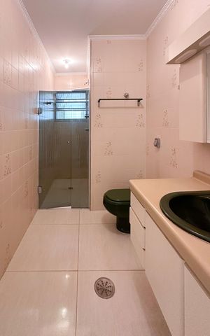 Apartamento para alugar com 155m², 2 quartos e sem vaga Apartamento para alugar com 155m², 2 quartos e sem vagaBanheiro da Suíte