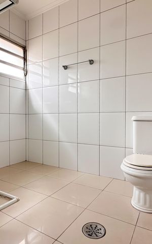 Apartamento para alugar com 155m², 2 quartos e sem vaga Apartamento para alugar com 155m², 2 quartos e sem vagaBanheiro da Suíte
