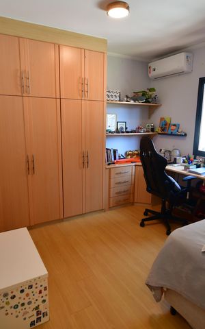 Casa de condomínio à venda com 292m², 5 quartos e 4 vagasQuarto 4