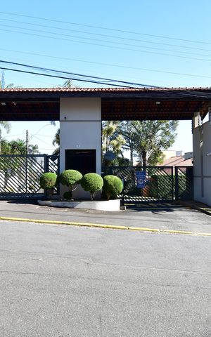Casa de condomínio à venda com 292m², 5 quartos e 4 vagasFachado do condomínio
