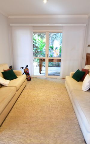 Casa de condomínio à venda com 292m², 5 quartos e 4 vagasSala