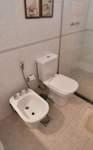 Casa de condomínio à venda com 292m², 5 quartos e 4 vagasBanheiro Suíte 