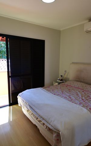 Casa de condomínio à venda com 292m², 5 quartos e 4 vagasQuarto 5 - Suíte 