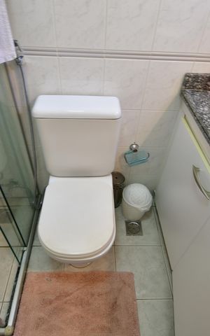 Casa de condomínio à venda com 292m², 5 quartos e 4 vagasBanheiro Social
