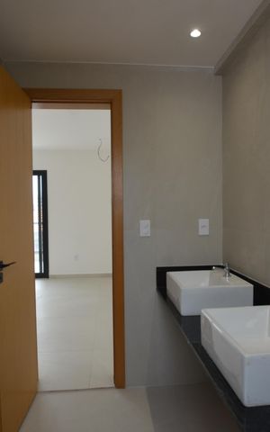 Apartamento à venda com 143m², 3 quartos e 2 vagasBanheiro da Suite