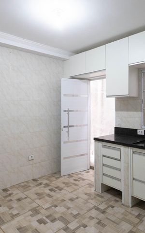 Casa para alugar com 30m², 1 quarto e sem vaga Casa para alugar com 30m², 1 quarto e sem vagaCozinha - Armários