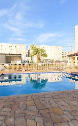 Apartamento para alugar com 51m², 2 quartos e 1 vaga Apartamento para alugar com 51m², 2 quartos e 1 vagaÁrea comum - Piscina