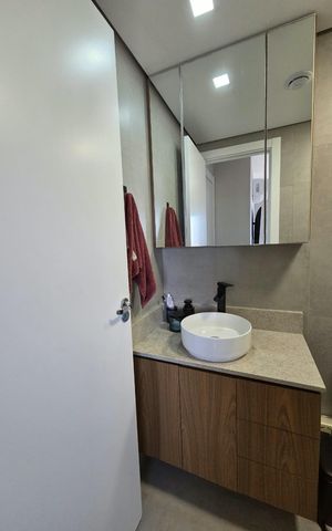 Apartamento à venda com 55m², 2 quartos e 1 vaga Apartamento à venda com 55m², 2 quartos e 1 vagaBanheiro