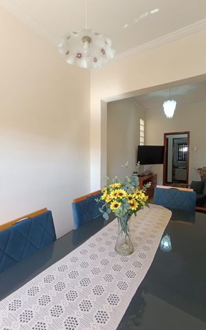 Casa para alugar com 150m², 2 quartos e 1 vaga Casa para alugar com 150m², 2 quartos e 1 vagaSala de Jantar