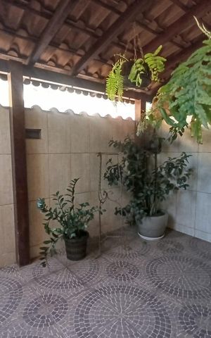 Casa para alugar com 150m², 2 quartos e 1 vaga Casa para alugar com 150m², 2 quartos e 1 vagaVaranda