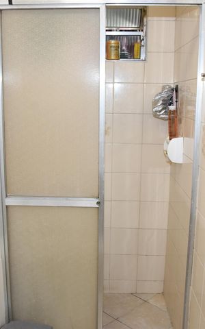Apartamento à venda com 57m², 2 quartos e 1 vaga Apartamento à venda com 57m², 2 quartos e 1 vagaBanheiro