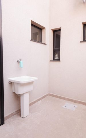 Studio para alugar com 28m², 1 quarto e 4 vagas Studio para alugar com 28m², 1 quarto e 4 vagasÁrea de Serviço