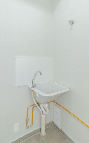 Apartamento para alugar com 34m², 2 quartos e sem vaga Apartamento para alugar com 34m², 2 quartos e sem vagaLavanderia