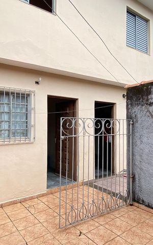 Casa à venda com 125m², 2 quartos e 2 vagas Casa à venda com 125m², 2 quartos e 2 vagasÁrea de Serviço