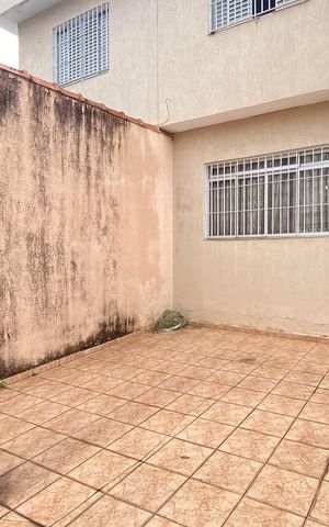 Casa à venda com 125m², 2 quartos e 2 vagas Casa à venda com 125m², 2 quartos e 2 vagasGaragem