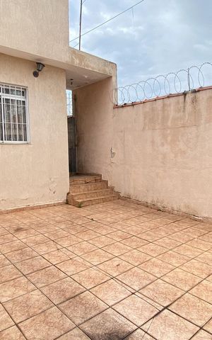 Casa à venda com 125m², 2 quartos e 2 vagas Casa à venda com 125m², 2 quartos e 2 vagasGaragem
