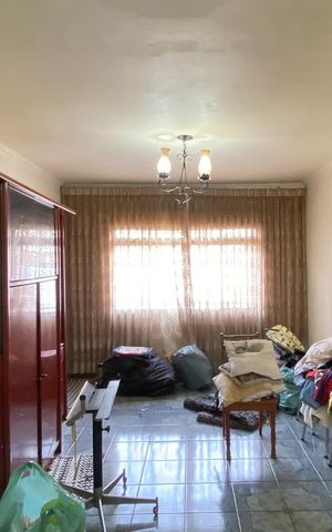 Casa à venda com 125m², 2 quartos e 2 vagas Casa à venda com 125m², 2 quartos e 2 vagasSala
