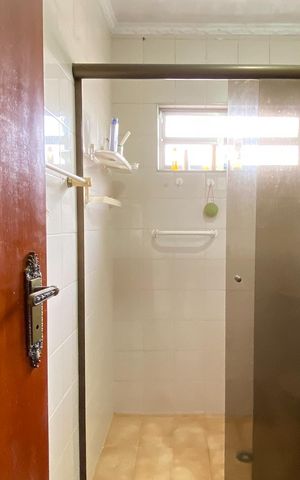 Casa à venda com 125m², 2 quartos e 2 vagas Casa à venda com 125m², 2 quartos e 2 vagasBanheiro