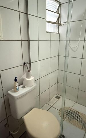 Apartamento para alugar com 30m², 2 quartos e 1 vaga Apartamento para alugar com 30m², 2 quartos e 1 vagaBanheiro social
