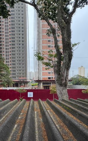 Casa à venda com 253m², 5 quartos e 3 vagasSuíte