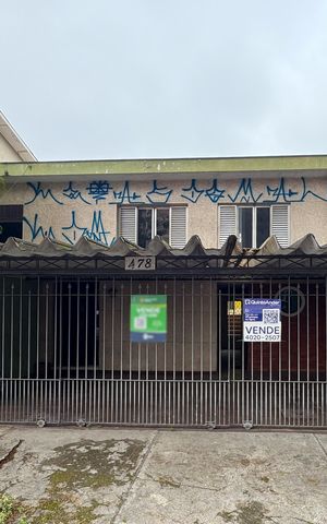 Casa à venda com 253m², 5 quartos e 3 vagasFachada