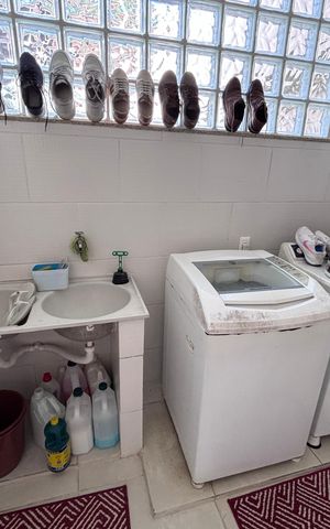 Casa de condomínio para alugar com 618m², 4 quartos e 4 vagas Casa de condomínio para alugar com 618m², 4 quartos e 4 vagasÁrea de Serviço