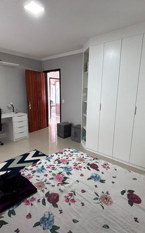 Casa de condomínio para alugar com 618m², 4 quartos e 4 vagas Casa de condomínio para alugar com 618m², 4 quartos e 4 vagasQuarto 4