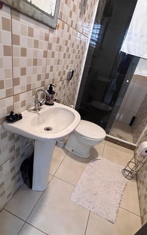 Casa de condomínio para alugar com 618m², 4 quartos e 4 vagas Casa de condomínio para alugar com 618m², 4 quartos e 4 vagasBanheiro de serviço
