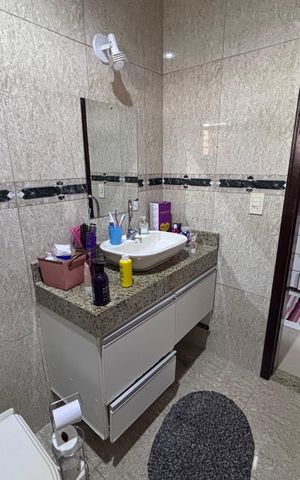 Casa de condomínio para alugar com 618m², 4 quartos e 4 vagas Casa de condomínio para alugar com 618m², 4 quartos e 4 vagasBanheiro do Quarto 1
