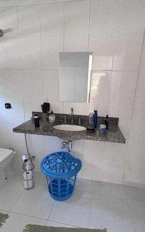 Casa de condomínio para alugar com 618m², 4 quartos e 4 vagas Casa de condomínio para alugar com 618m², 4 quartos e 4 vagasBanheiro do Quarto 2