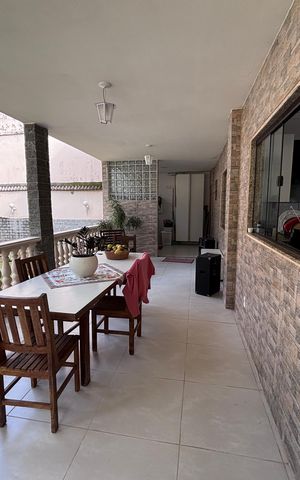 Casa de condomínio para alugar com 618m², 4 quartos e 4 vagas Casa de condomínio para alugar com 618m², 4 quartos e 4 vagasVaranda